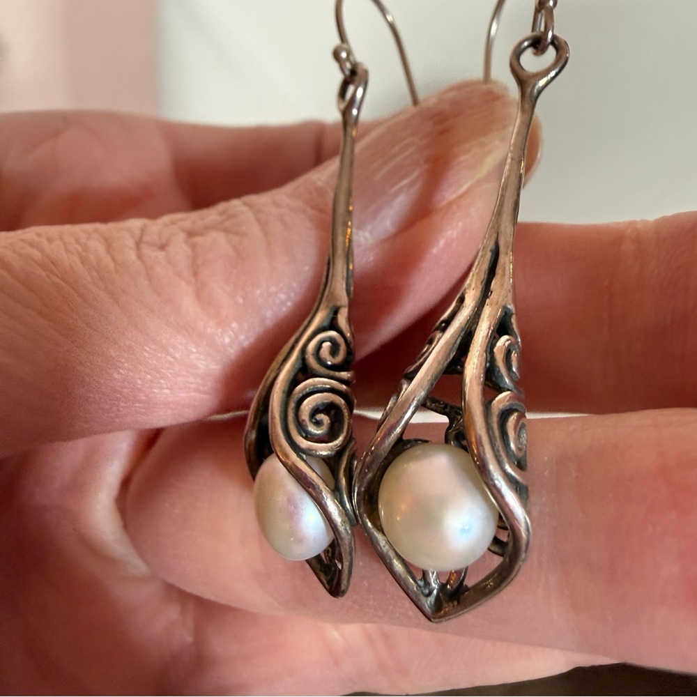 Noa Zuman Israel Sterling silver Filagree Cala Lilly real pearl drop earrings - Picture 6 of 17
